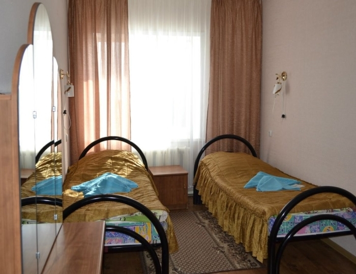 Эконом 4-местный 3-комнатный семейный - Санаторий «Озеро Медвежье»